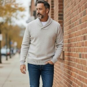 NWOT Van Heusen Soft Pullover Mens Sweater Heather Light Beige